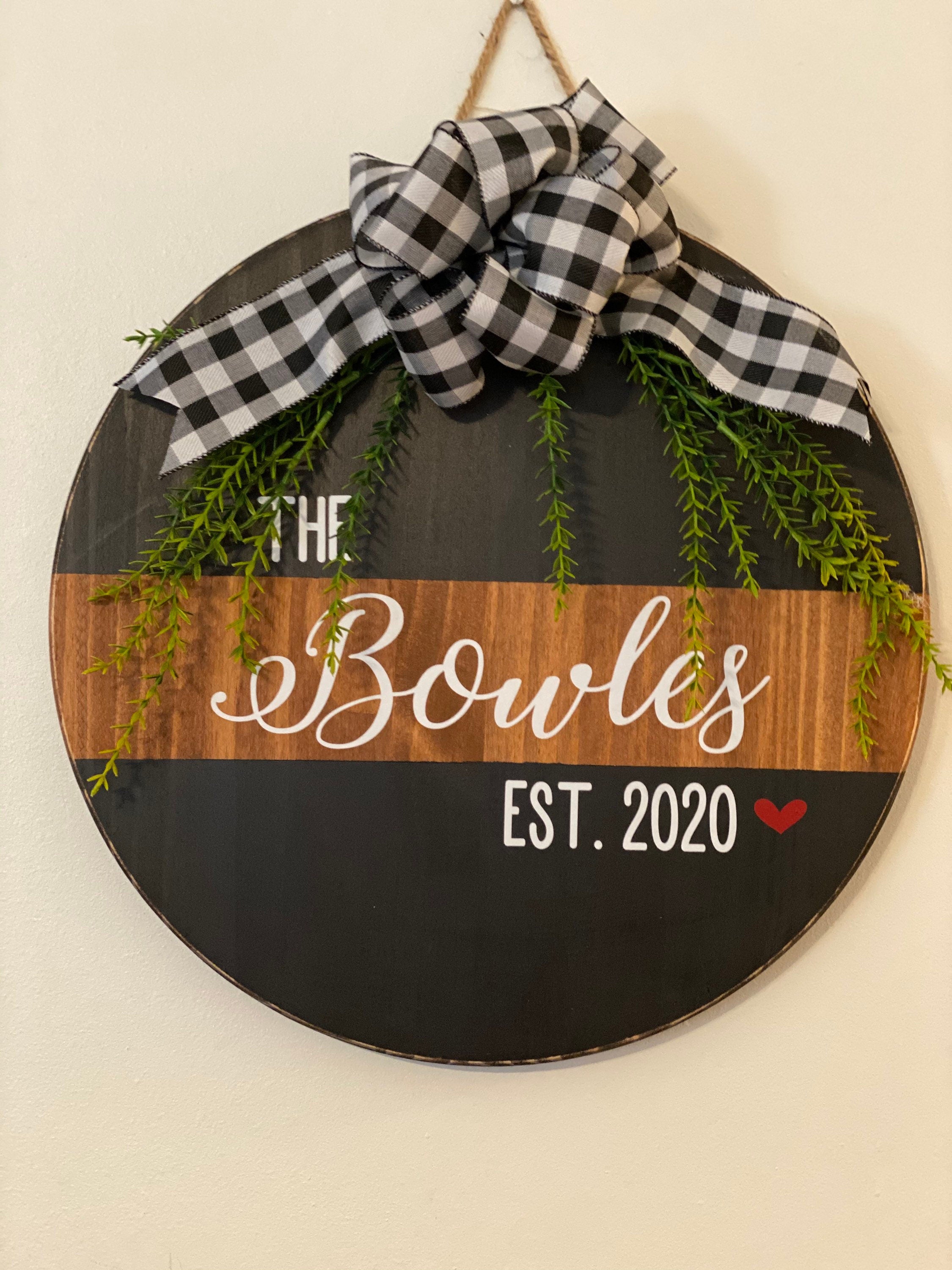 Split Brown / Black | Personalized Name Established - Door Sign / Wreath