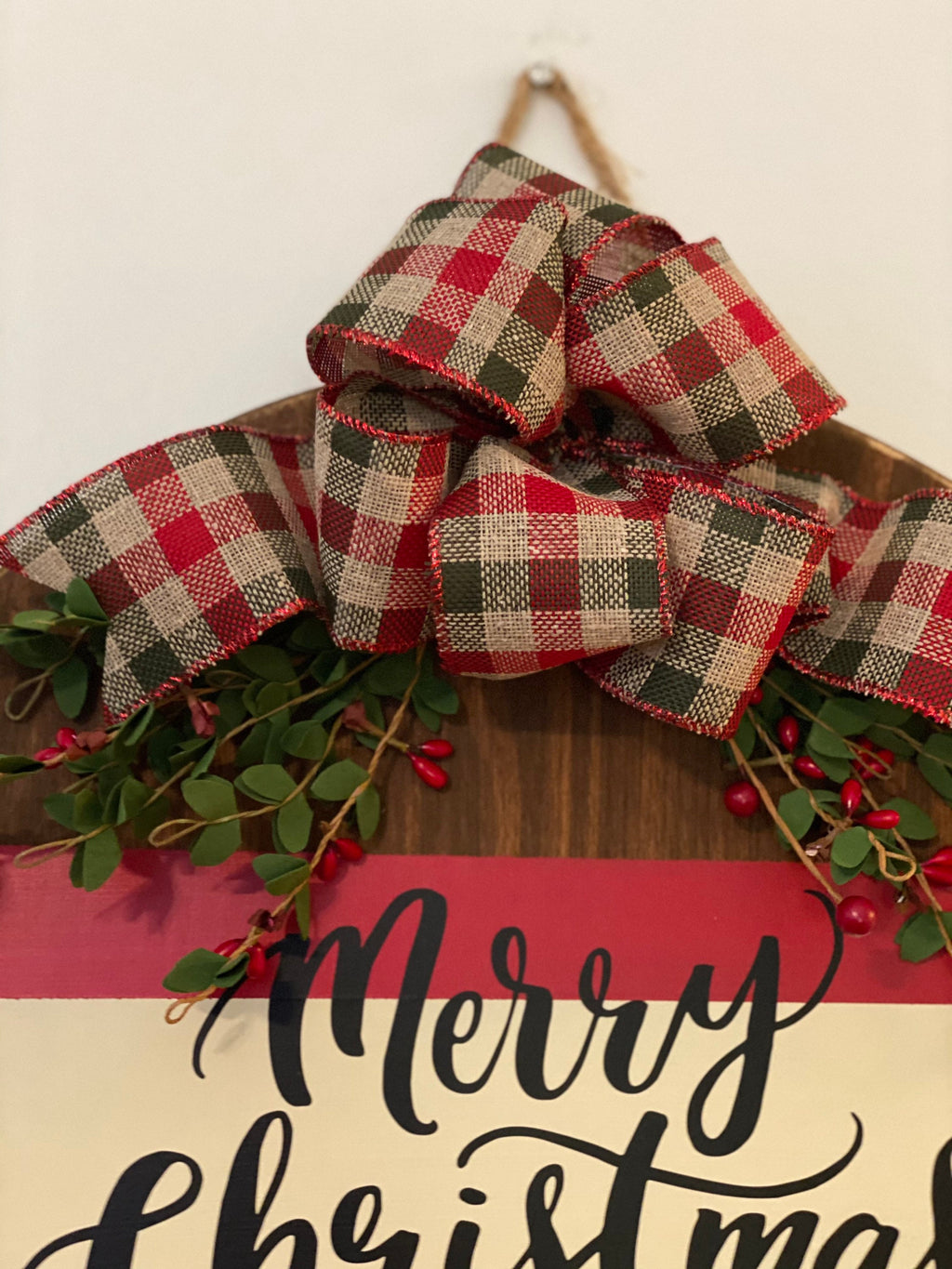 18" Round Wooden Merry Christmas / Split Brown Red Off White  / Winter Door Sign / Wreath