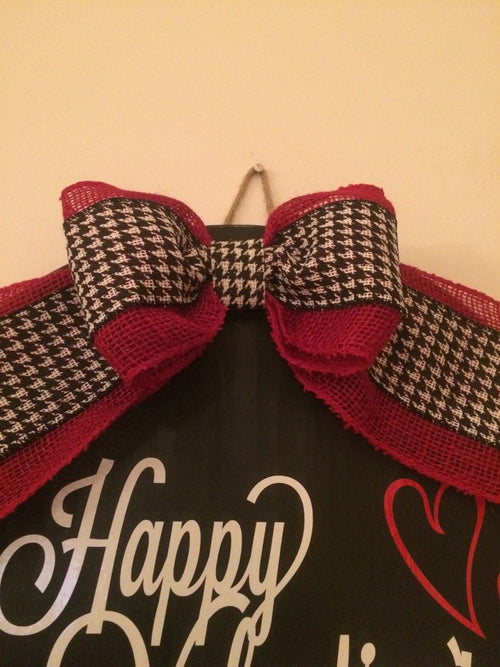 18" Round - Black - Happy Valentine's Day -  Door Sign / Wreath