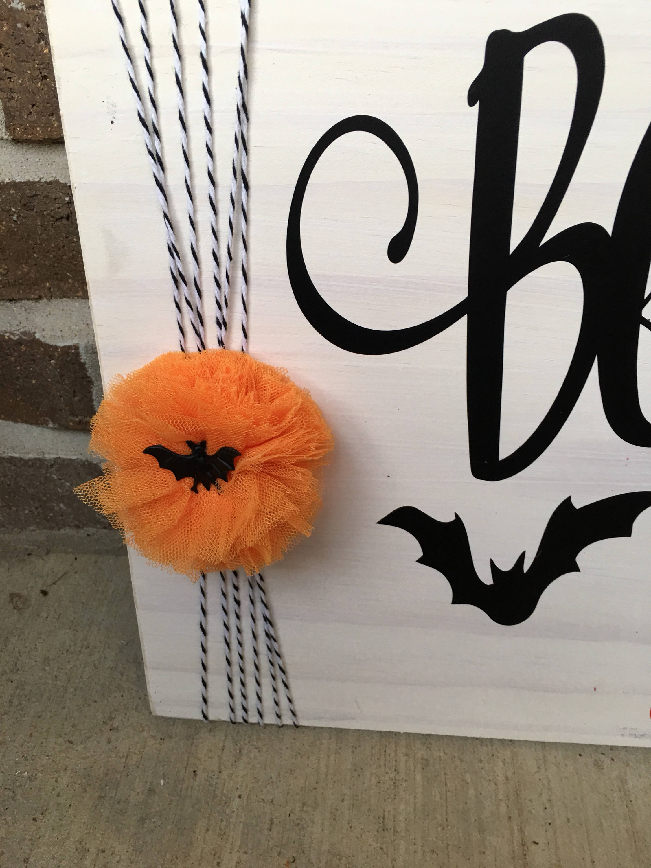 Rustic 11" x 14" Wooden Boo Y'all Halloween Sign