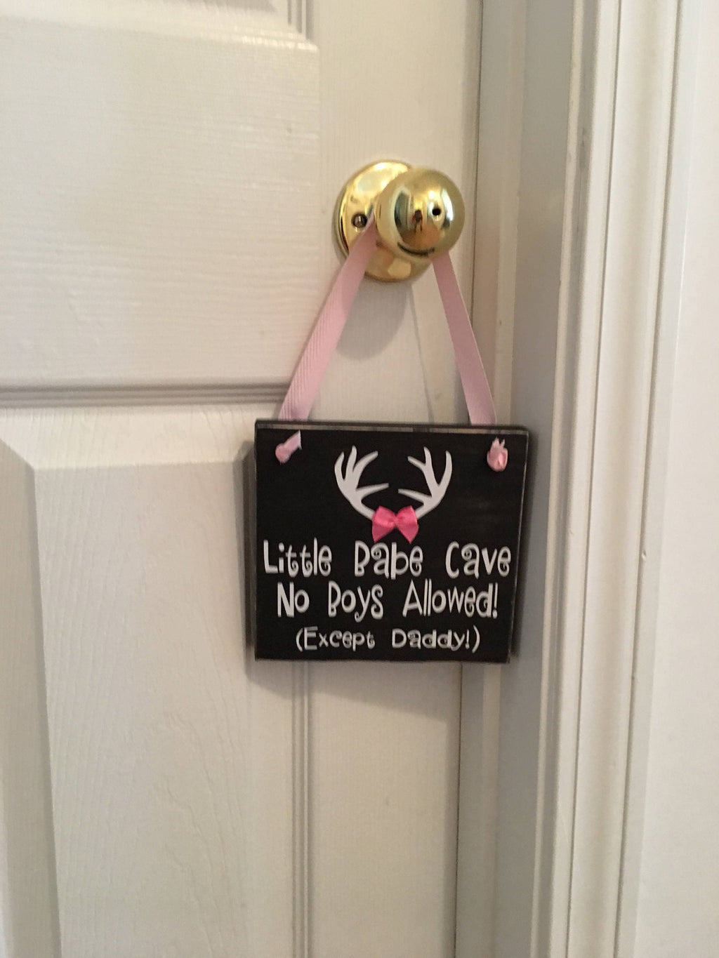 Adorable Rustic Little Babe Cave No Boys Allowed (Except Daddy!) With Antlers and Bow Wooden Door Sign for Little Girls Room / Nursery