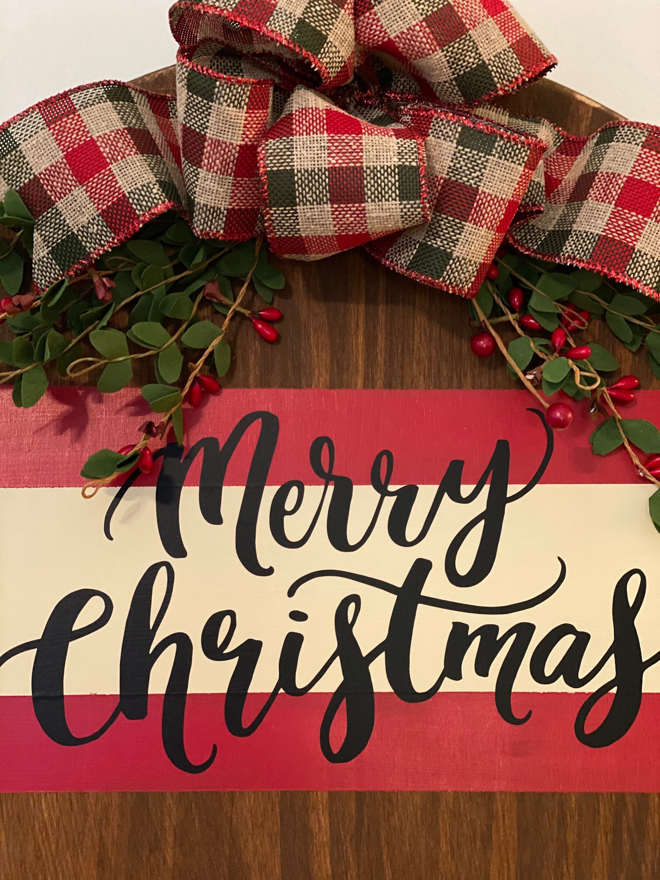 18" Round Wooden Merry Christmas / Split Brown Red Off White  / Winter Door Sign / Wreath