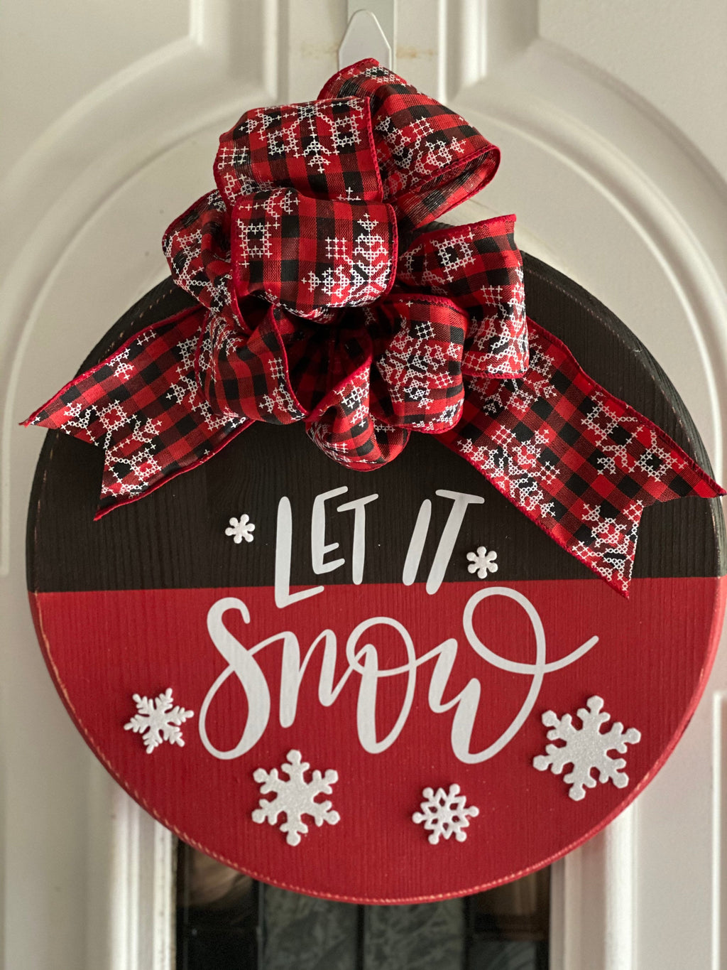 Let It Snow - Red Black Buffalo Plaid- Wooden 12” Round - Christmas / Winter - Door Sign / Wreath
