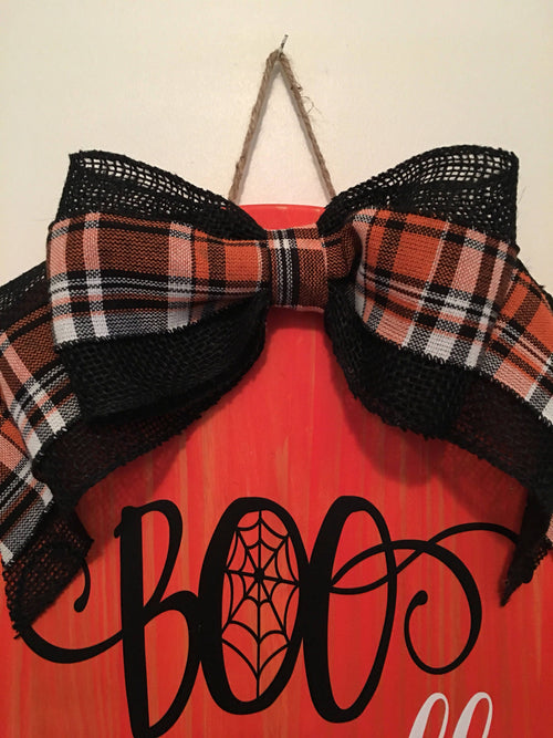 18" Round Halloween Boo Y'all Wooden Door Sign / Wreath