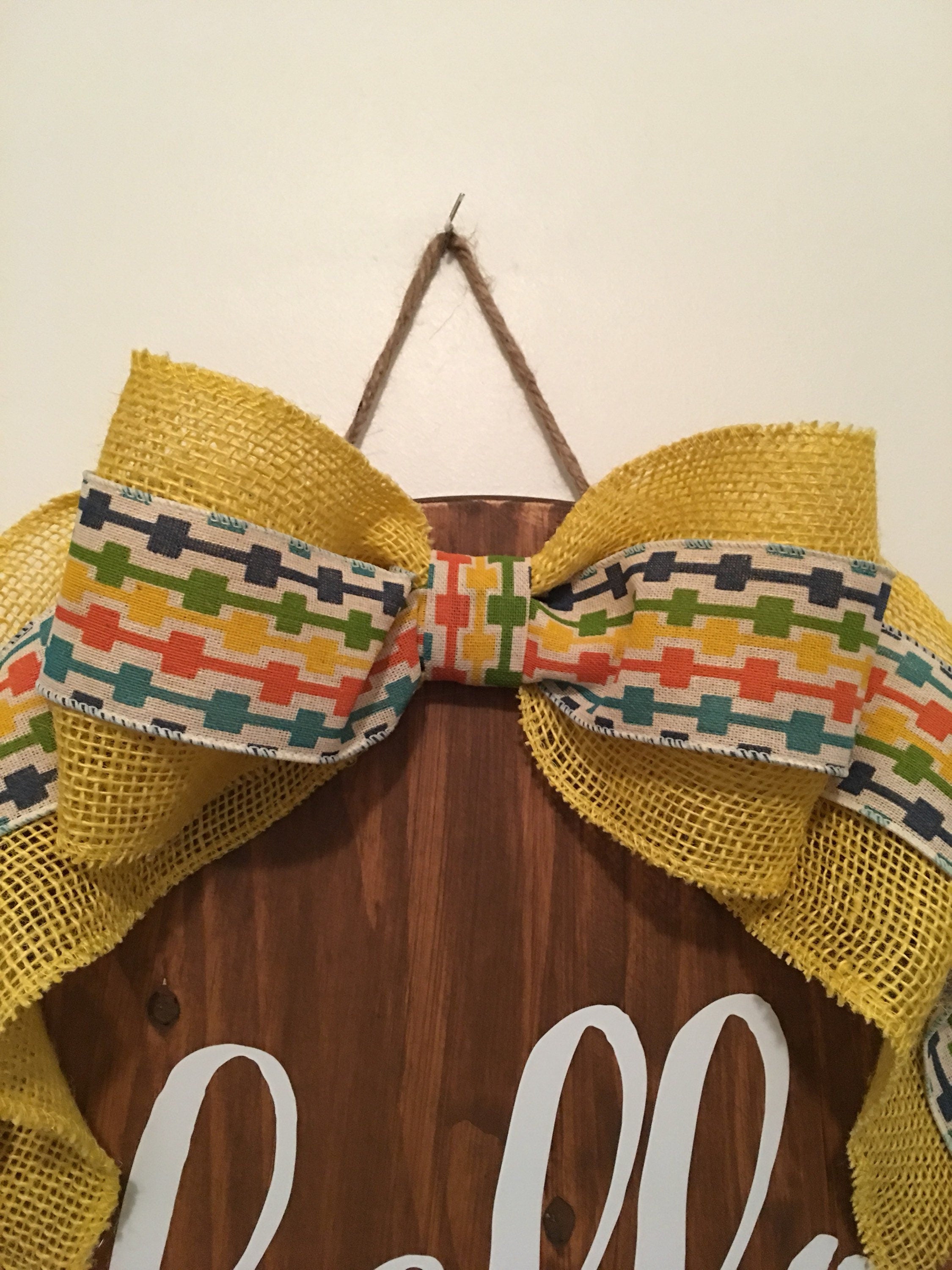 18" Round | Wooden | Hello | Door Sign | Wreath