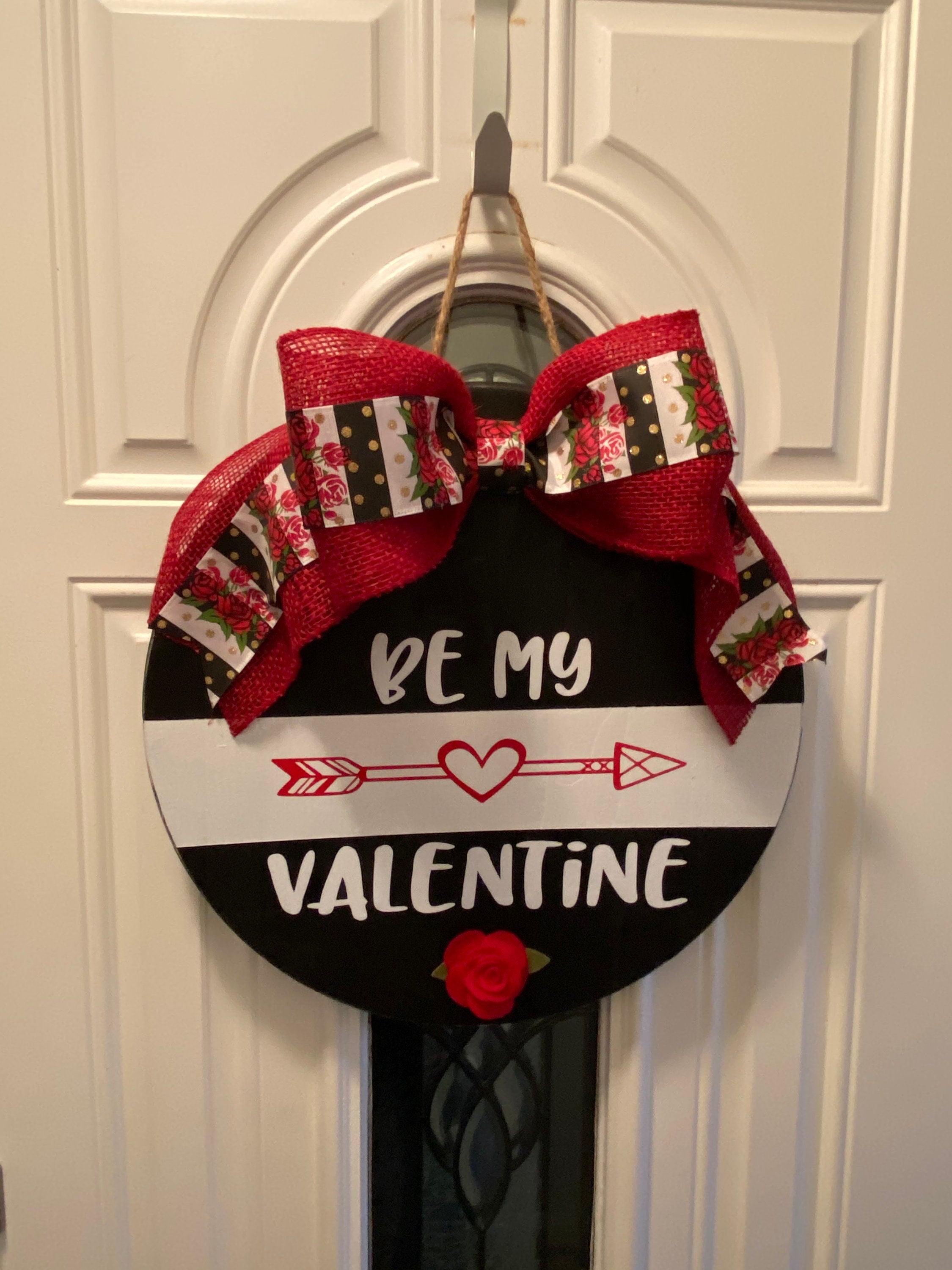 18" Round | Split White / Black | Happy Valentine's Day | Door Sign / Wreath